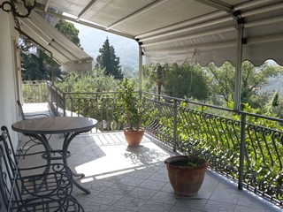 Casa Indipendente in Vendita a Fosdinovo, 650'000€, 240 m², con Box