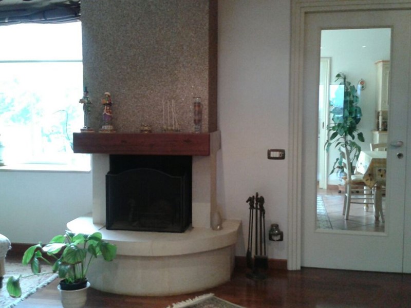 Casa Indipendente in Vendita a Ragusa, 280'000&euro;, 210 m², con Box