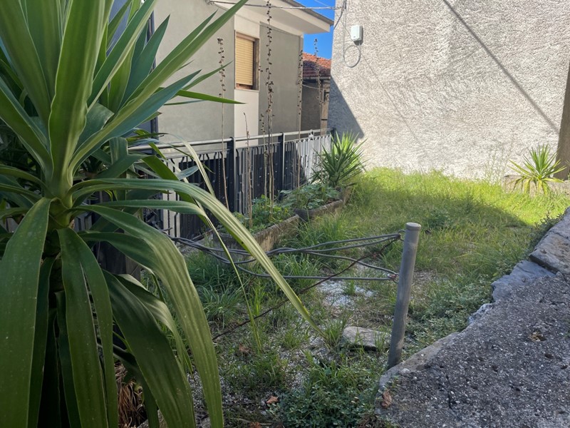 Casa Indipendente in Vendita a Stazzema, zona Pomezzana, 75'000€, 70 m²