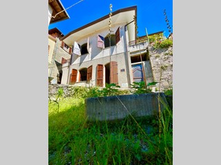 Casa Indipendente in Vendita a Stazzema, zona Pomezzana, 75'000€, 70 m²