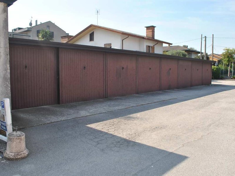 Appartamento in Vendita a Campodarsego, 121'875€, 164 m²