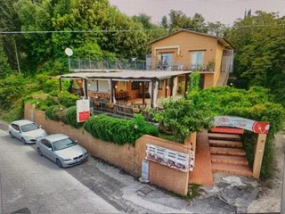 Immobile commerciale in Vendita a Casciana Terme Lari, 220'000€, 350 m²