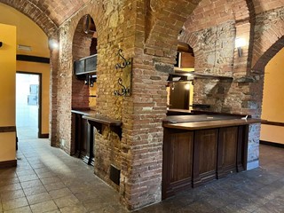 Negozio in Vendita a Siena, 170'000€, 120 m²