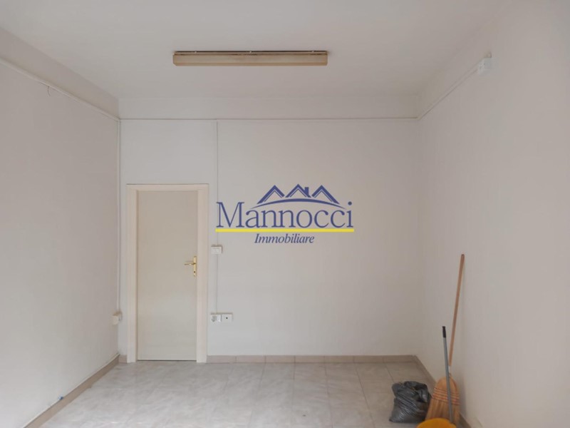 Immobile commerciale in Affitto a Pisa, zona Riglione Oratoio, 450€, 28 m²
