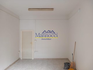 Immobile commerciale in Affitto a Pisa, zona Riglione Oratoio, 450€, 28 m²