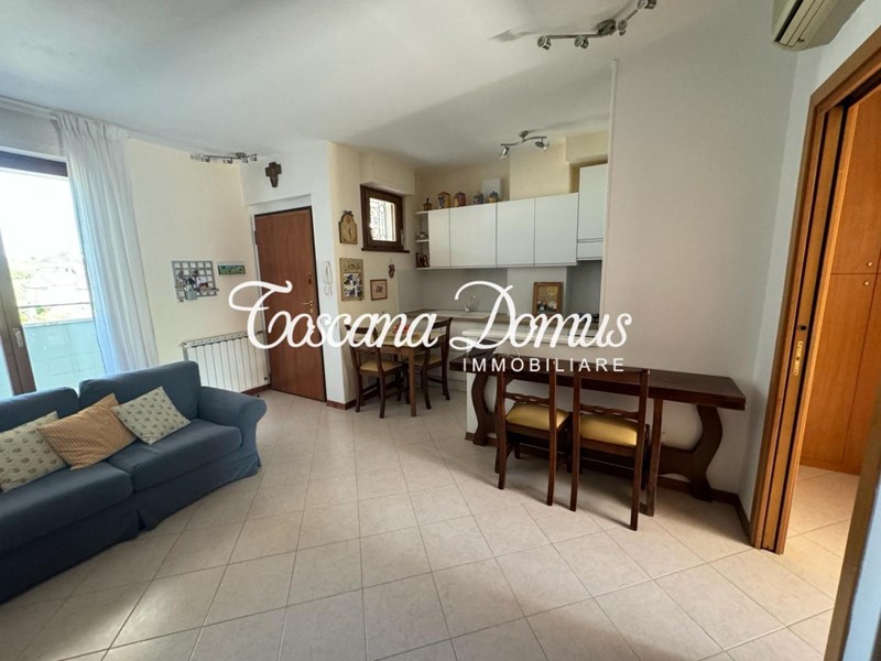 Trilocale in Vendita a Siena, 250'000€, 70 m², arredato, con Box