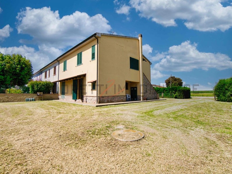 Casa Semi Indipendente in Vendita a Campiglia Marittima, 347'000&euro;, 240 m², arredato