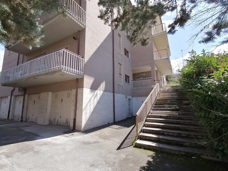 Trilocale in Vendita a L'Aquila, 101'000&euro;, 73 m²