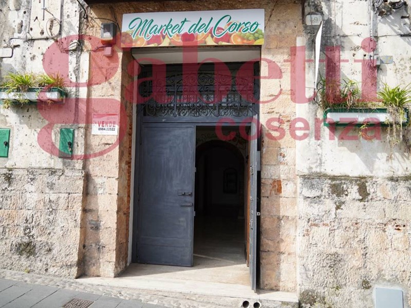 Magazzino in Vendita a Cosenza, 35'000€, 40 m²