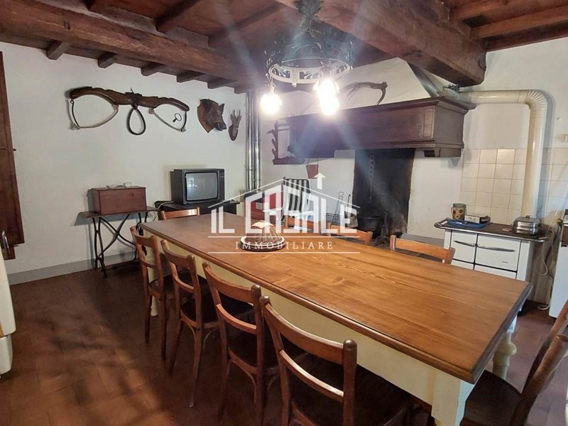Rustico in Vendita a San Godenzo, zona San Godenzo, 220'000€, 150 m²