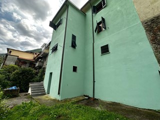 Casa Semi Indipendente in Vendita a Massa, zona Massa Ponente, 220'000€, 170 m²