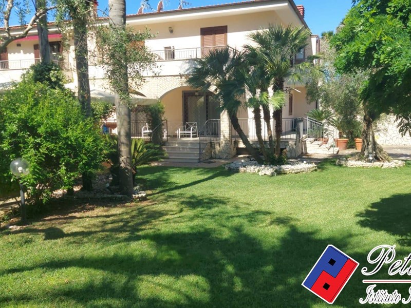 Villa in Vendita a Sperlonga, zona Sperlonga Mare, 1'300'000€, 260 m²