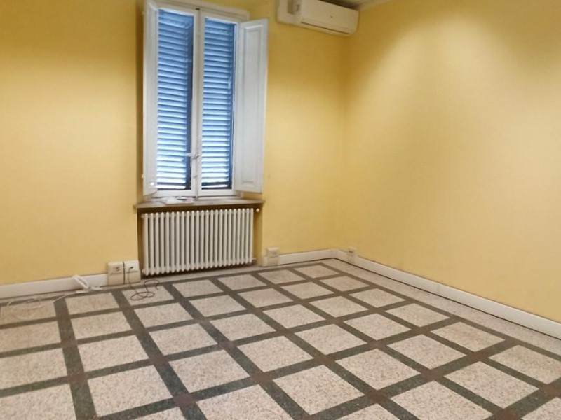 Ufficio in Affitto a Lucca, zona Sant'Anna, 520€, 20 m²