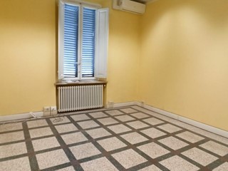 Ufficio in Affitto a Lucca, zona Sant'Anna, 520€, 20 m²