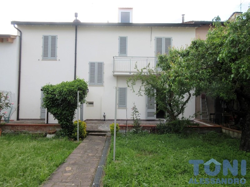 Villetta a schiera in Vendita a Empoli, 580'000€, 180 m², con Box