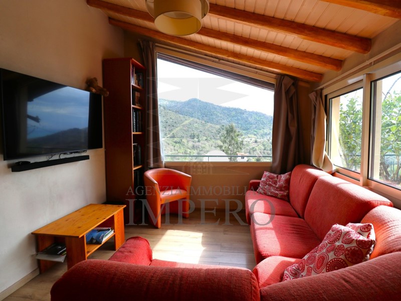 Casa Indipendente in Vendita a Perinaldo, 230'000€, 75 m²