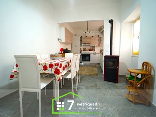 Casa Semi Indipendente in Vendita a Cicagna, 130'000€, 230 m², arredato, con Box