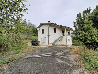 Casa Indipendente in Vendita a Coli, 70'000€, 119 m², arredato