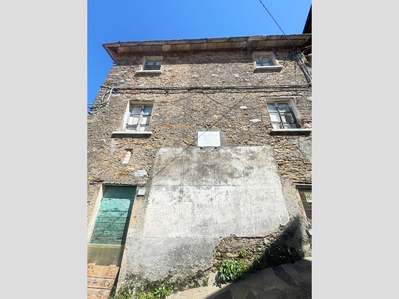 Casa Semi Indipendente in Vendita a Seravezza, zona Giustagnana, 65'000&euro;, 80 m²