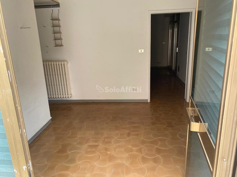 Capannone in Affitto a Modena, 550&euro;, 40 m²