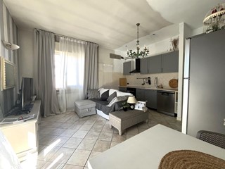 Quadrilocale in Vendita a Seravezza, zona Querceta, 310'000€, 76 m², arredato