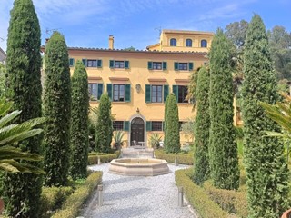 Villa in Vendita a Lucca, 2'100'000€, 760 m², con Box