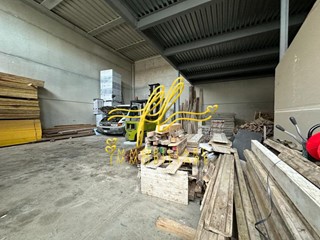 Capannone in Vendita a Rosignano Marittimo, 120'000€, 200 m²