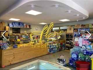 Immobile commerciale in Vendita a Bibbona, 59'000€, 71 m²