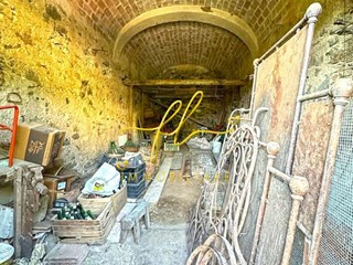 Immobile commerciale in Vendita a Rio, 38'000&euro;, 41 m²