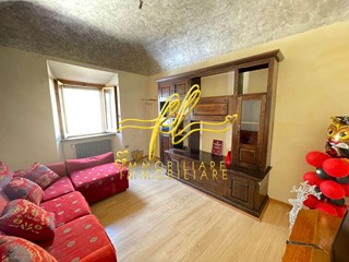 Quadrilocale in Vendita a Pomarance, 75'000€, 90 m²