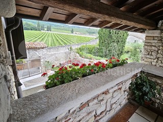 Casale in Vendita a Sant'Ambrogio di Valpolicella, 900'000€, 360 m²