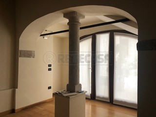 Ufficio in Vendita a Bassano del Grappa, 420'000€, 230 m²