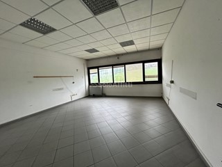 Ufficio in Affitto a Siena, 1'000&euro;, 130 m²