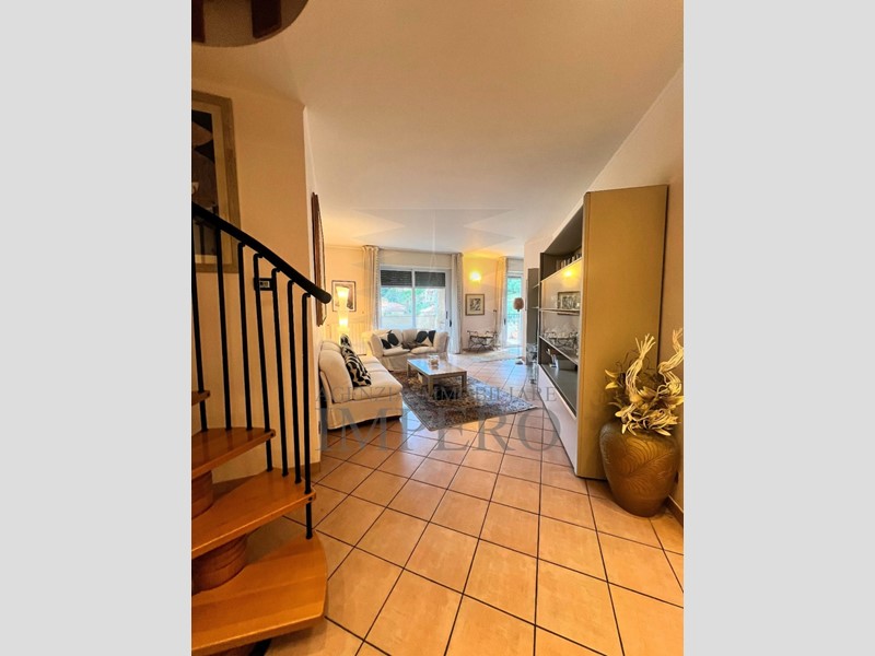 Appartamento in Vendita a Camporosso, 380'000€, 190 m², con Box