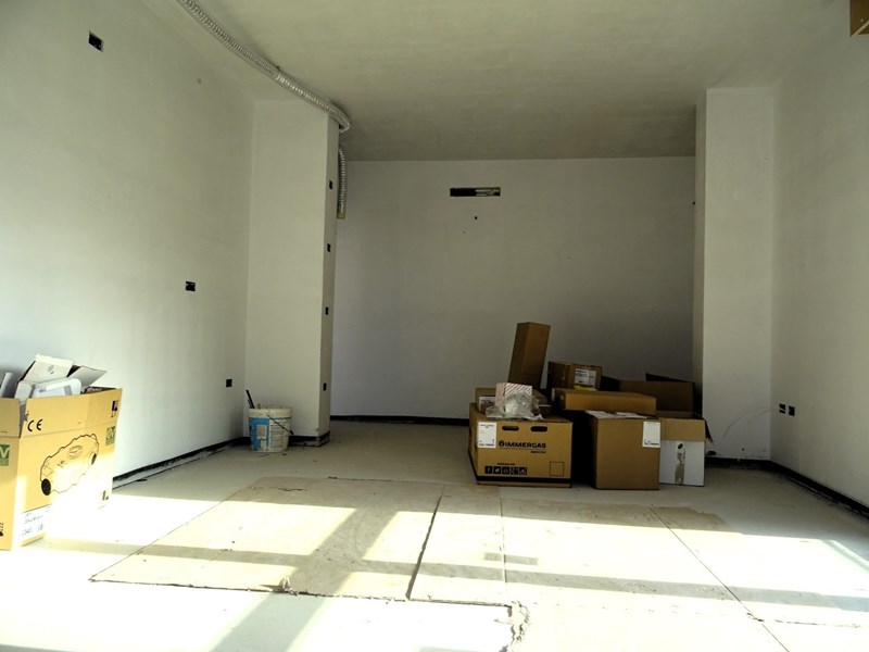 Quadrilocale in Vendita a Ostra, zona Casine, 270'000€, 96 m², con Box