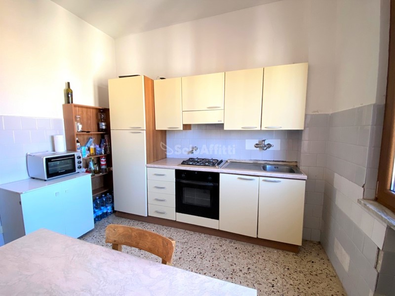 Stanza in Affitto a Catanzaro, zona Stadio - Ospedale, 160&euro;, 95 m², arredato