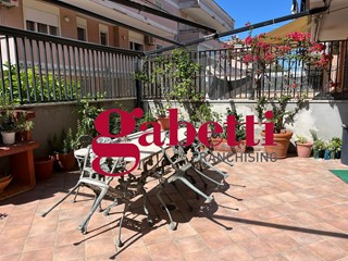 Villetta a schiera in Vendita a Caserta, 290'000€, 220 m²