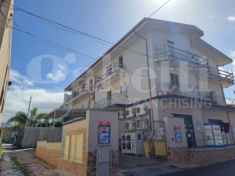 Quadrilocale in Vendita a Barcellona Pozzo di Gotto, 135'000€, 110 m²