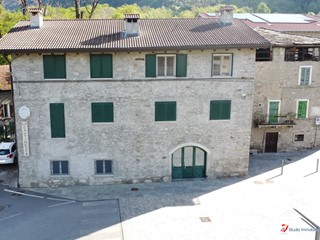 Trilocale in Vendita a Sonico, 77'000&euro;, 80 m²
