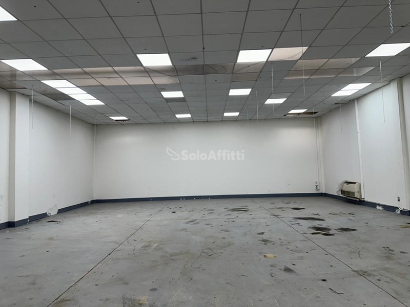 Capannone in Affitto a Figline e Incisa Valdarno, 2'200€, 250 m²