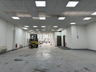 Capannone in Affitto a Figline e Incisa Valdarno, 2'200€, 250 m²