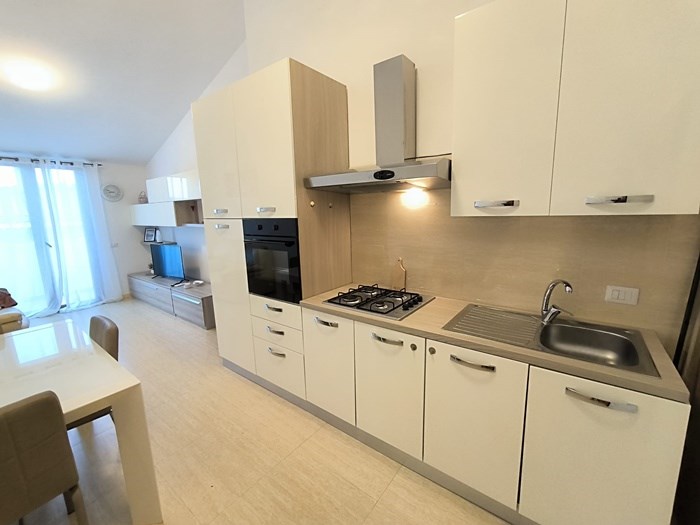 Appartamento in Vendita a Capoterra, zona Alta, 110'000€, 70 m², arredato