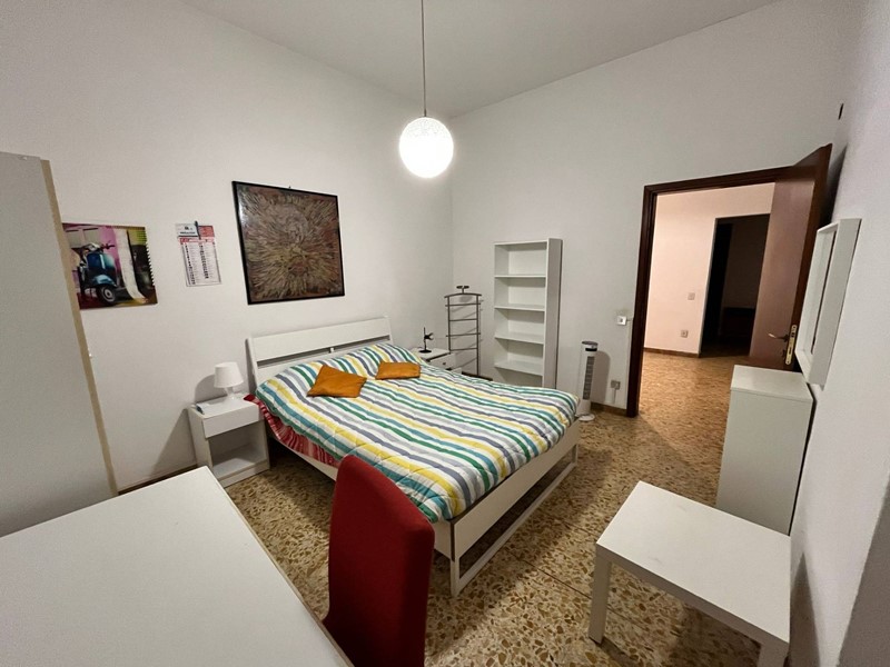 Casa Semi Indipendente in Affitto a Pisa, zona San Francesco, 300€, 150 m², arredato