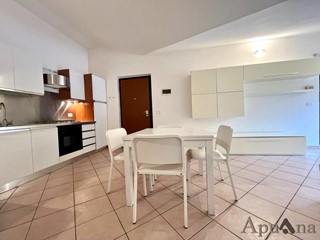 Attico in Vendita a Massa, 130'000€, 50 m², arredato