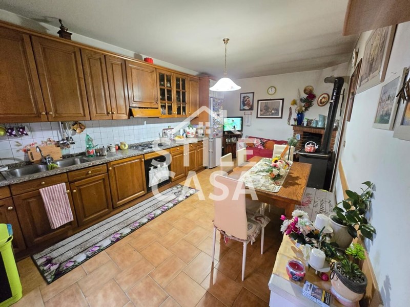 Casa Indipendente in Vendita a Castelfranco di Sotto, zona Orentano, 120'000€, 120 m²