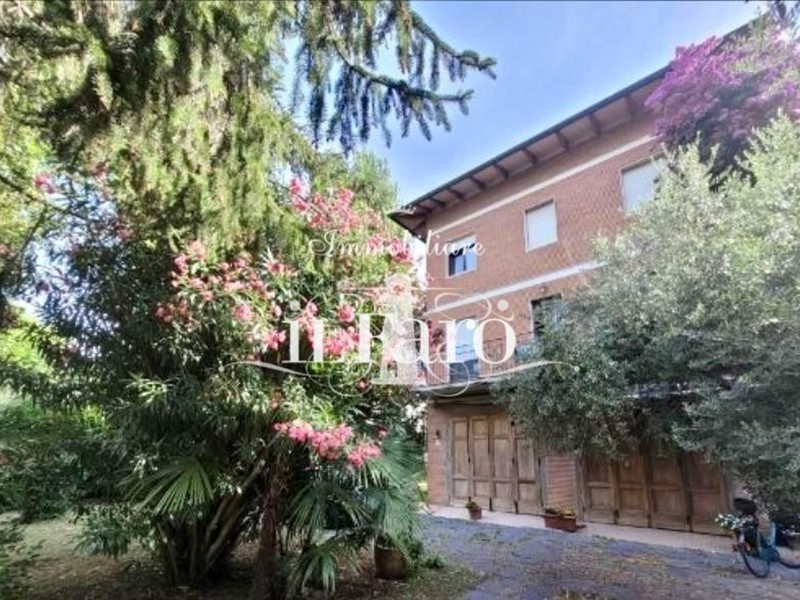 Appartamento in Vendita a Pietrasanta, 350'000€, 100 m², arredato