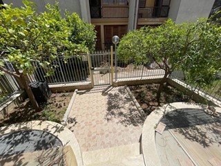 Casa Indipendente in Vendita a Floridia, 155'000€, 270 m², con Box