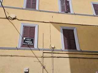 Appartamento in Vendita a Jesi, 65'000€, 100 m²