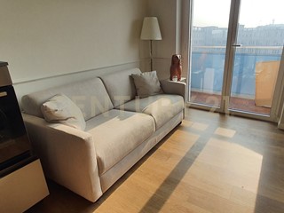 Trilocale in Vendita a Milano, 450'000€, 70 m², arredato, con Box