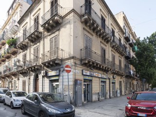Negozio in Vendita a Palermo, 72'000€, 71 m²